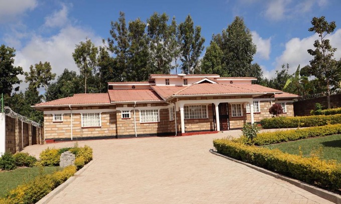 Meru Casa | The Meru Manor