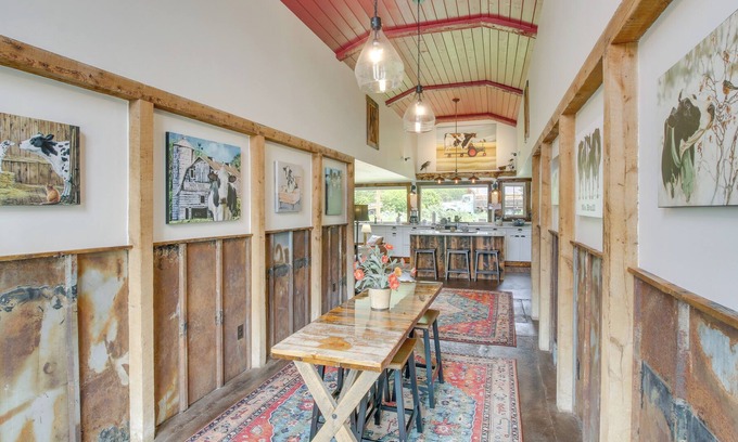Turnerville Casa | 'The Michie Milking Parlor' Bedford Hideaway!