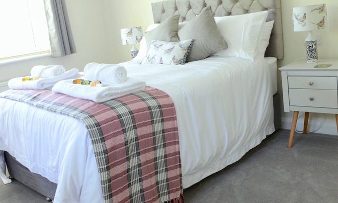 Macclesfield Cabaña | The MIddlewood - Luxury Private Cottage with Garden