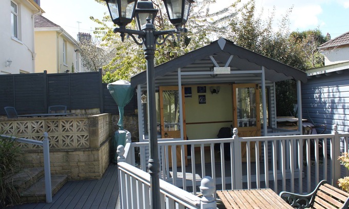 Torquay City Centre Casa | The Millbrook B & B