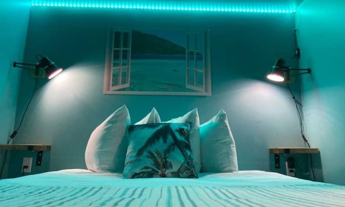 Mauricie Apartamento | The Mini Loft Spamania Spa/sauna/steam room/privateBalcony and private outdoor fireplace!