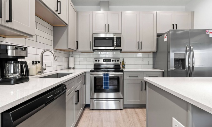 Boise Condominio | The *Minimalist's Escape* near Greenbelt & Winery with HOT TUB!