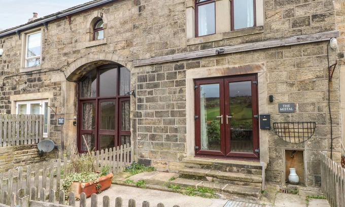 Oakworth Cabaña | THE MISTAL, family friendly in Oakworth