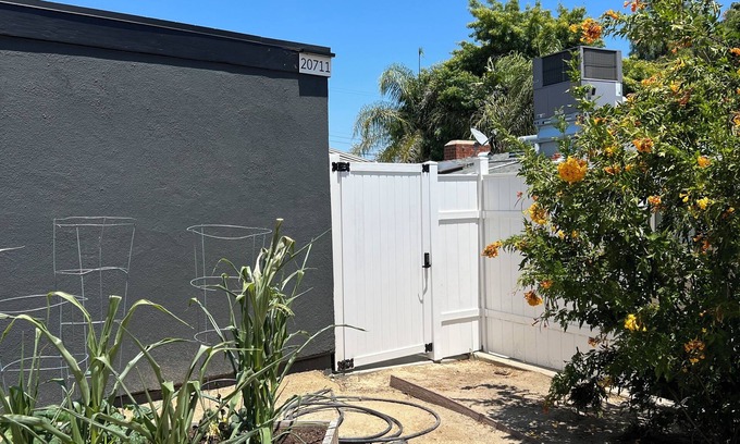 Winnetka Casa | "The Mockingbird" a new transitional style guest house with private entry.