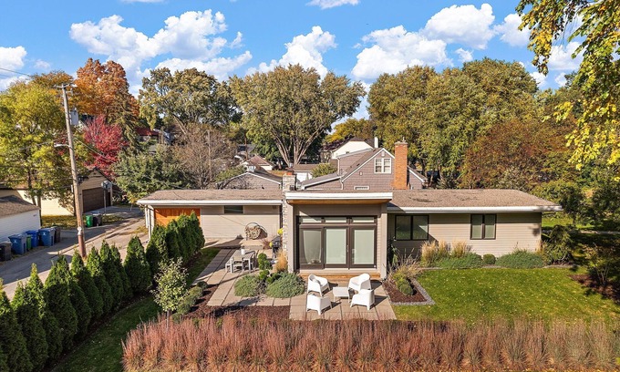 Lynnhurst Casa | "The Modern Muse" at Logan by Roxy Rentals