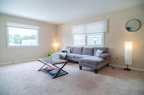 Mundelein Apartamento | The Modern Rooftop Retreat