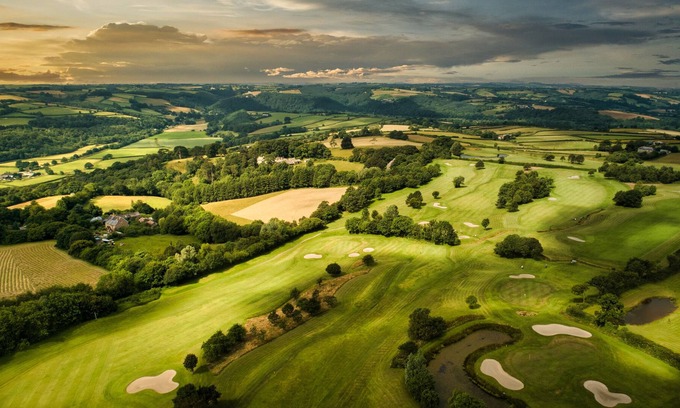 Chittlehamholt Complejo | The Mole Resort, 2 Bedroom Meadow View Luxury Lodge with Hot Tub