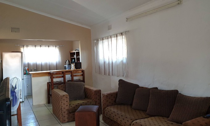Thabazimbi Casa | The Monkey Tree Guest house