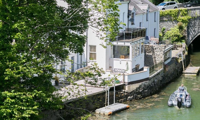 Menai Bridge Casa | The Moorings