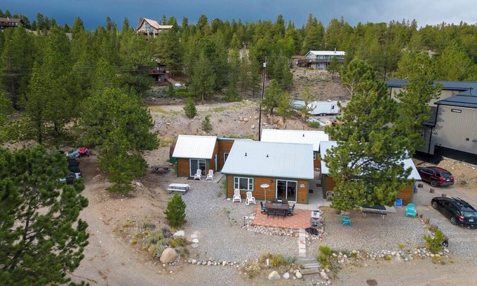 Twin Lakes Cabina | The Moose Meadow | Alpine Lake Lookout | Fast Wifi
