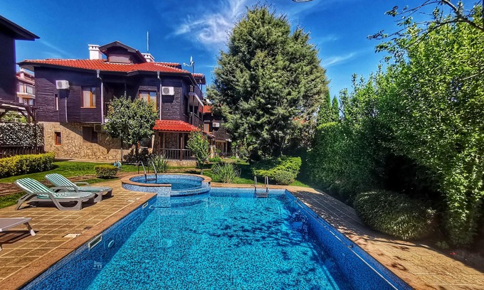Budjaka Villa | El jardín más bonito de Sozopol.