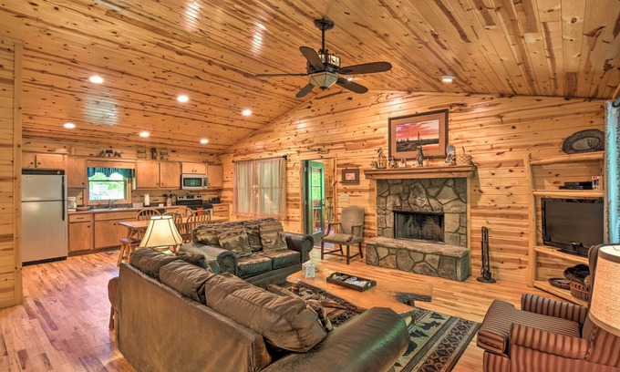 Helen Cabina | 'The Mountain Laurel’ Sautee Mountain Retreat