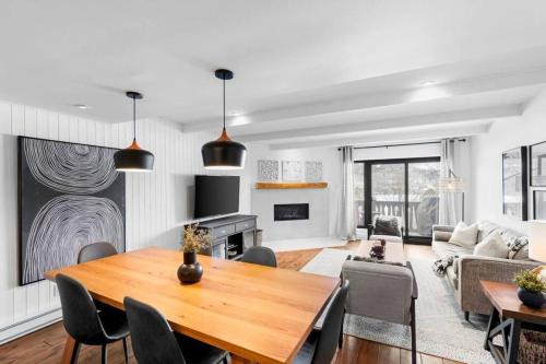 Mont-Tremblant Apartamento | The Mountain View Condo