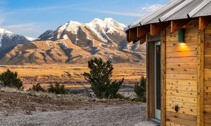 Emigrant Alquiler De RV | The Mountain Yurt (as ft. in Condé Nast)
