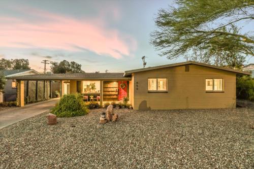 Encanto Casa | The Mulberry Manor