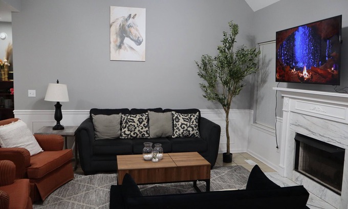 La Vergne Casa | The Music and Muse House. Feel Home!