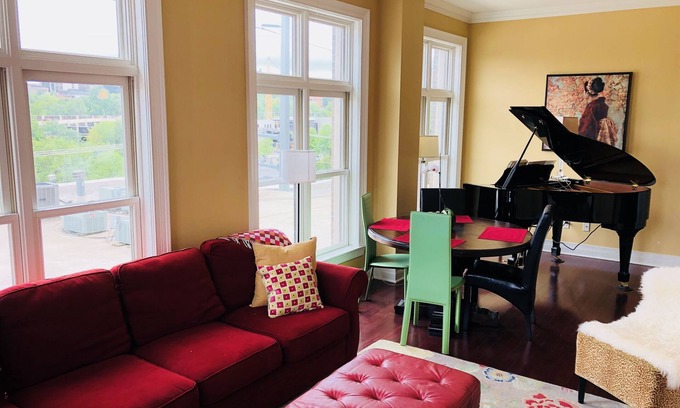 Fayetteville Condominio | Los músicos loft en la calle Dickson | ¡A una cuadra del campus de UofA!