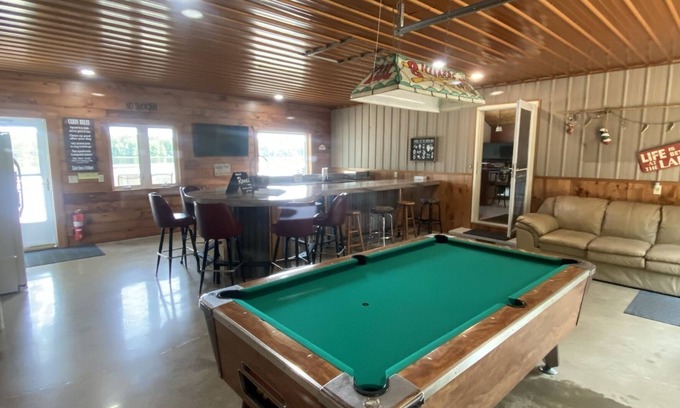Milan Casa | The Musky Cabin on the Big Eau Pleine Reservoir!