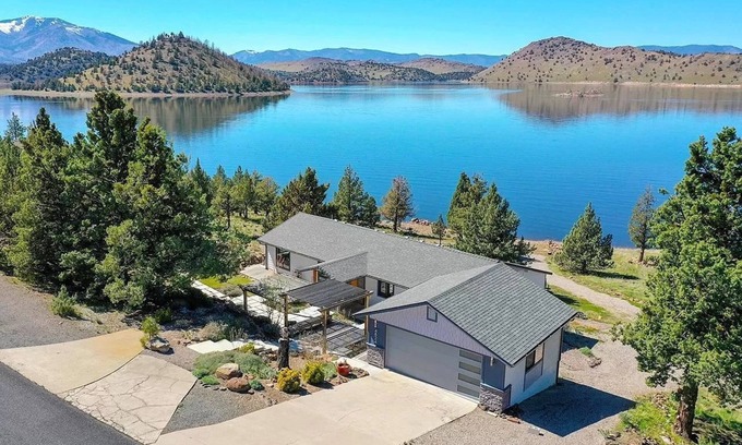 Weed Casa | The Mystic Rainbow Lakehouse Zen Sanctuary