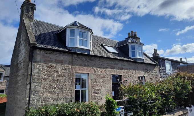 Nairn Cabaña | The Nairn House calificó 4 * por Visit Scotland es una encantadora casa georgiana renovada a un excelente sta
