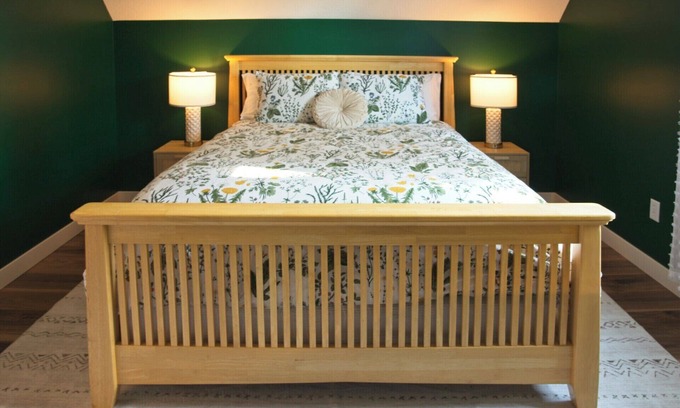 Troy Apartamento | The Nature Loft: Brand-New 2-BR apartment in Troy with green space + patio