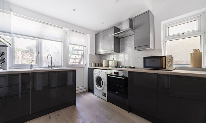 Brent Apartamento | The Neasden Villas