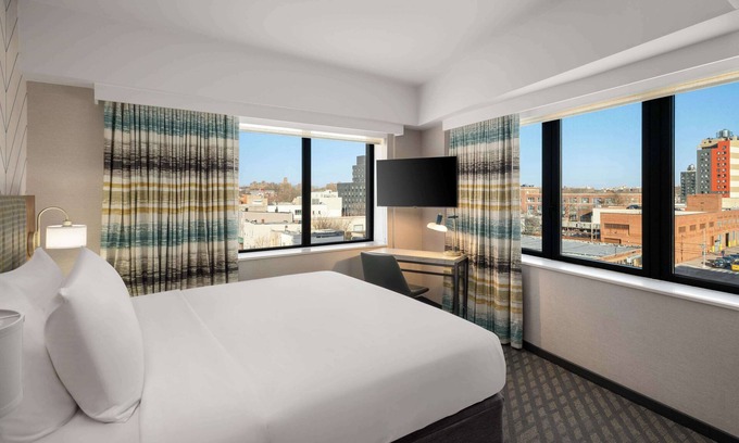 Queens Hotel | The Nedia, BW Signature Collection