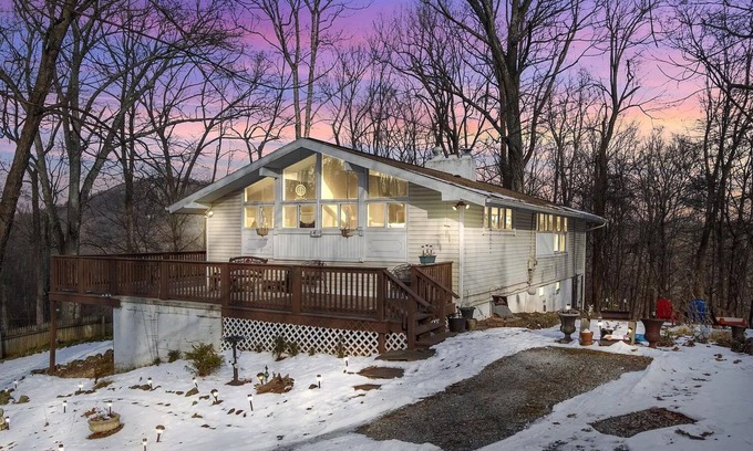 Carroll Valley Casa | The Nest: 4BR Treetop Cabin Near Lake, Slopes & Gettysburg, The Nest