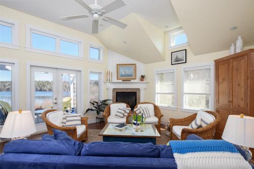 Upper Blandford Casa | The Nest at Deep Cove