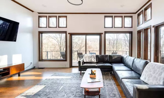 Jeffersonville Casa | The Nest At Swiss - Lakefront Luxury In The Catskills
