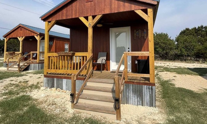Pipe Creek Cabina | The Nest Cabin Resort - Cardinal Cabin #6