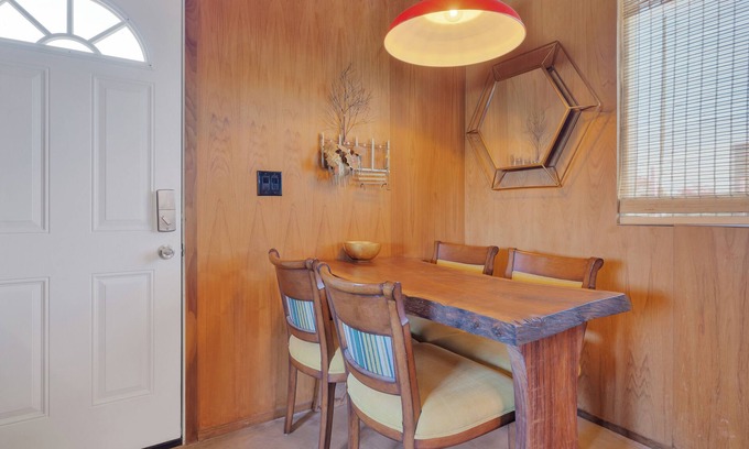 Bombay Beach Casa | The Nest: Luxury 1-bed w/ clawfoot tub, outdoor shower & AC in Bombay Beach