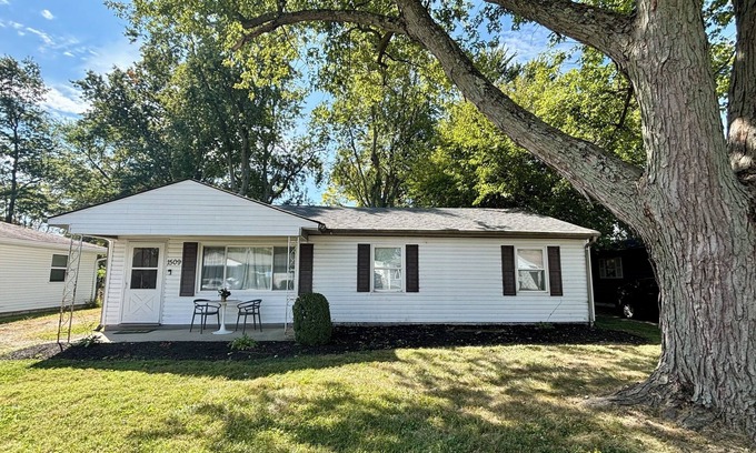 Muncie Casa | The Nest - Sleeps 6, 3 min to BSU