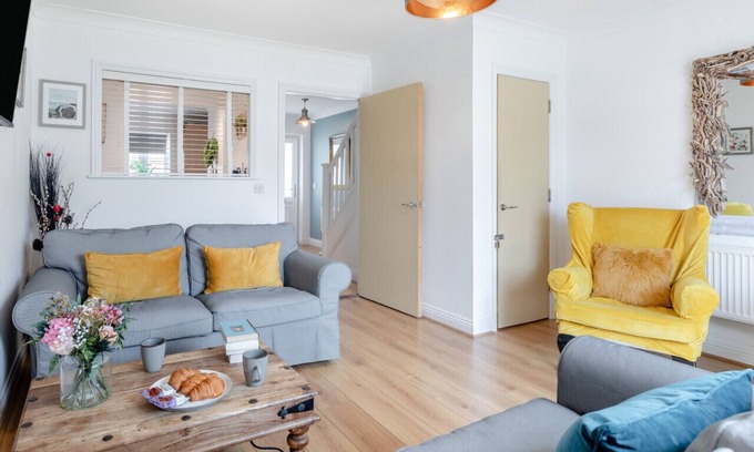 Seaton Casa | The Nesting Place - Three Bedroom House, Sleeps 6