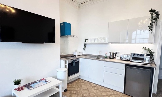Fleetwood Apartamento | The New Sandpiper - A Sea View Retreat