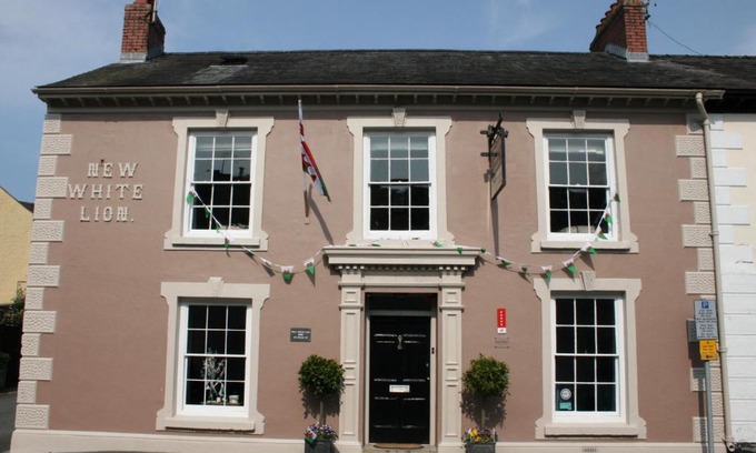Llandovery Hotel | The New White Lion