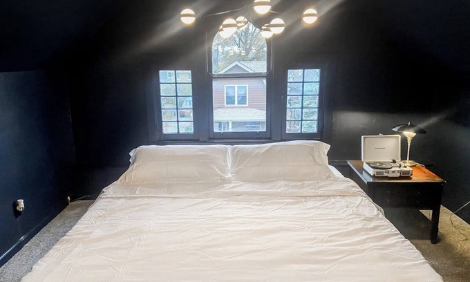 East Price Hill Casa | ¡Acogedora suite de 3 habitaciones cerca del centro de Cincinnati!