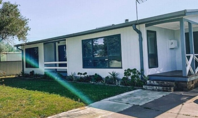 Lancelin Casa | The Newby - Perfect for a couple of families seeking a getaway together.