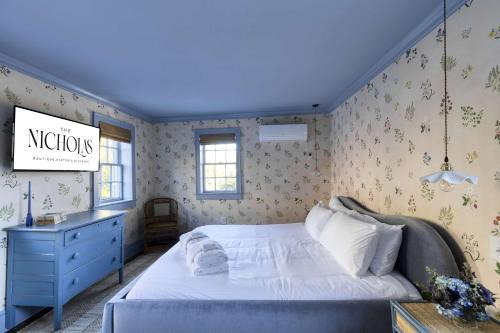 Harleston Village Cama Y Desayuno | The Nicholas Carriage King Suite - Walk to King