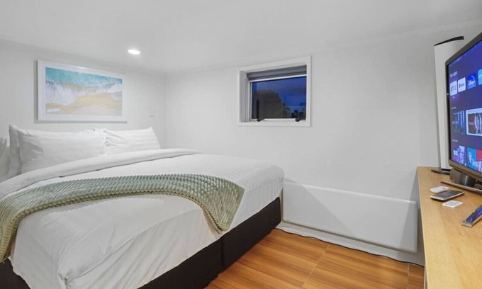 Henderson Apartamento | The Nifty Nook Studio with Parking and Wi-fi