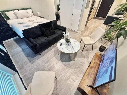 Downtown Des Moines Apartamento | The Noir Nest