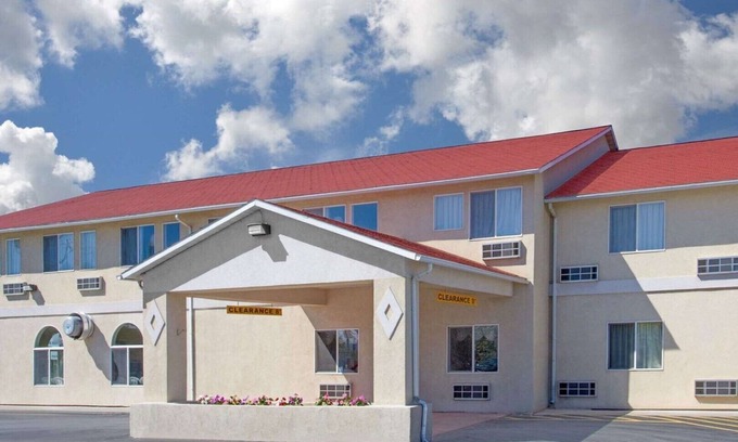 Vernal Hotel | Habitación accesible para no fumadores con una cama King