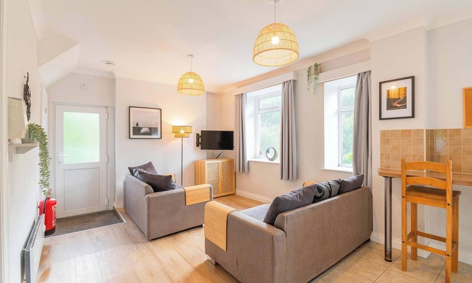 Port Talbot Apartamento | Afan Valley Escapes, The Nook, 2 Bedroom Apartment, Sleeps 5
