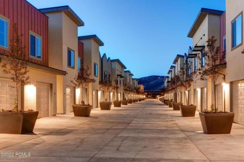 Kimball Junction Casa | The Nook at Newpark-Mountain days Hot tub nights