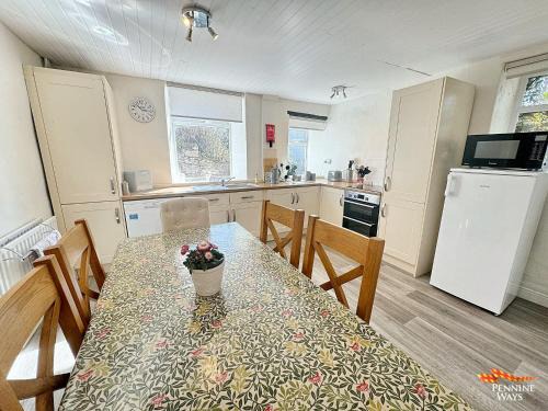 Alston Casa | The Nookery - Cosy Cottage in the Heart of Town