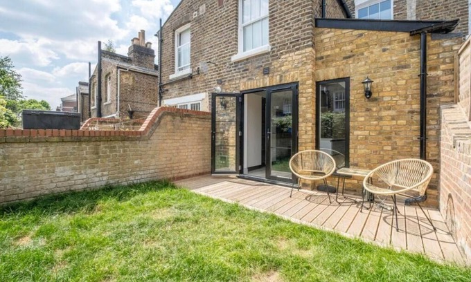Dalgarno Casa | The North Kensington House