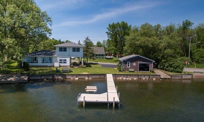 Town of Richmond Cabaña | The North Star of Honeoye: Family Friendly, Great View!