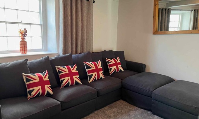Saint Asaph Apartamento | The North Wales Gathering - Hot Tub & Sleeps Up To 16
