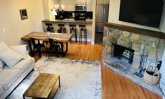 Johnson City Apartamento | The Northridge Nook - 2 Bedroom + patio