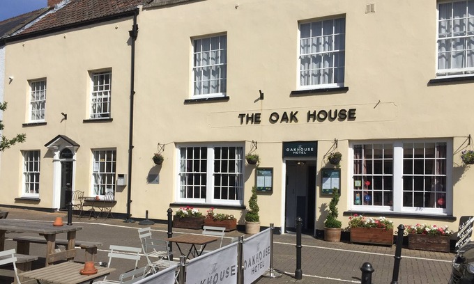 Axbridge Hotel | The Oakhouse Hotel